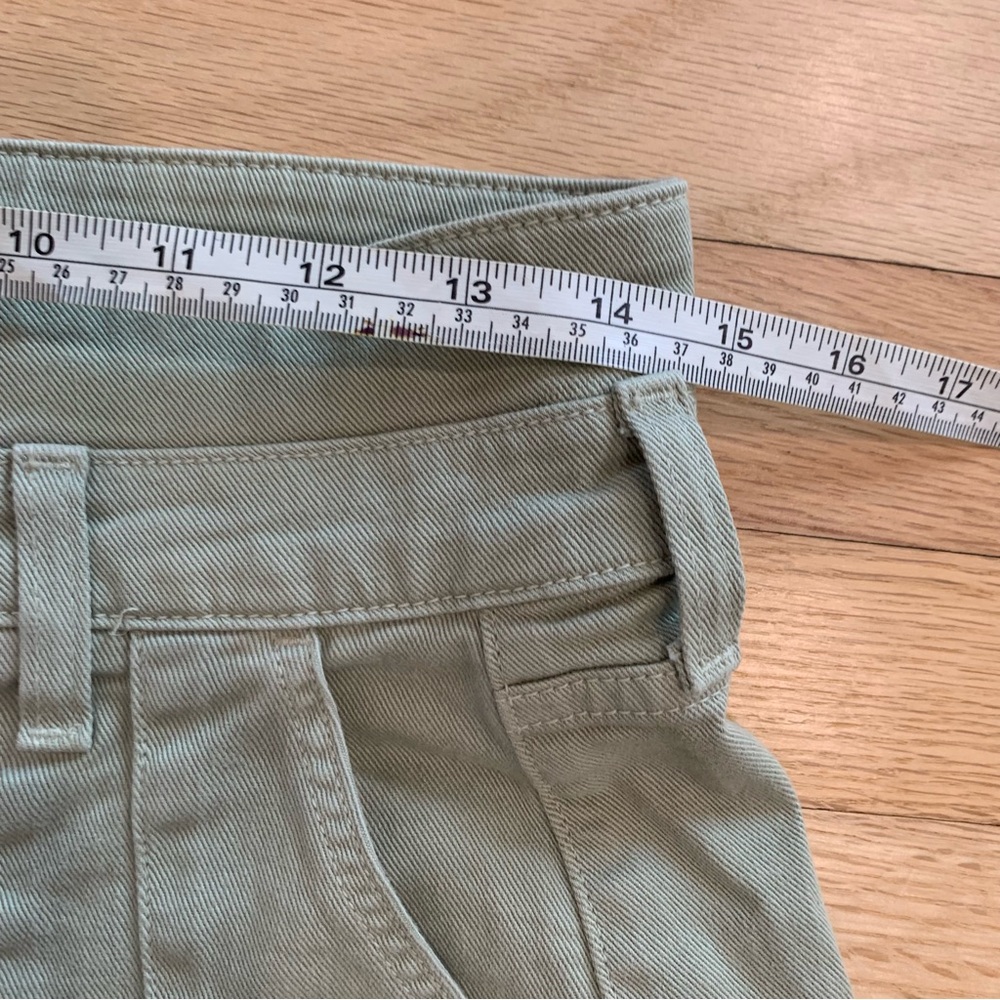 VERONICA BEARD Jaylen High Rise Pleated Green Shorts Casual Size 28 - Picture 8 of 10